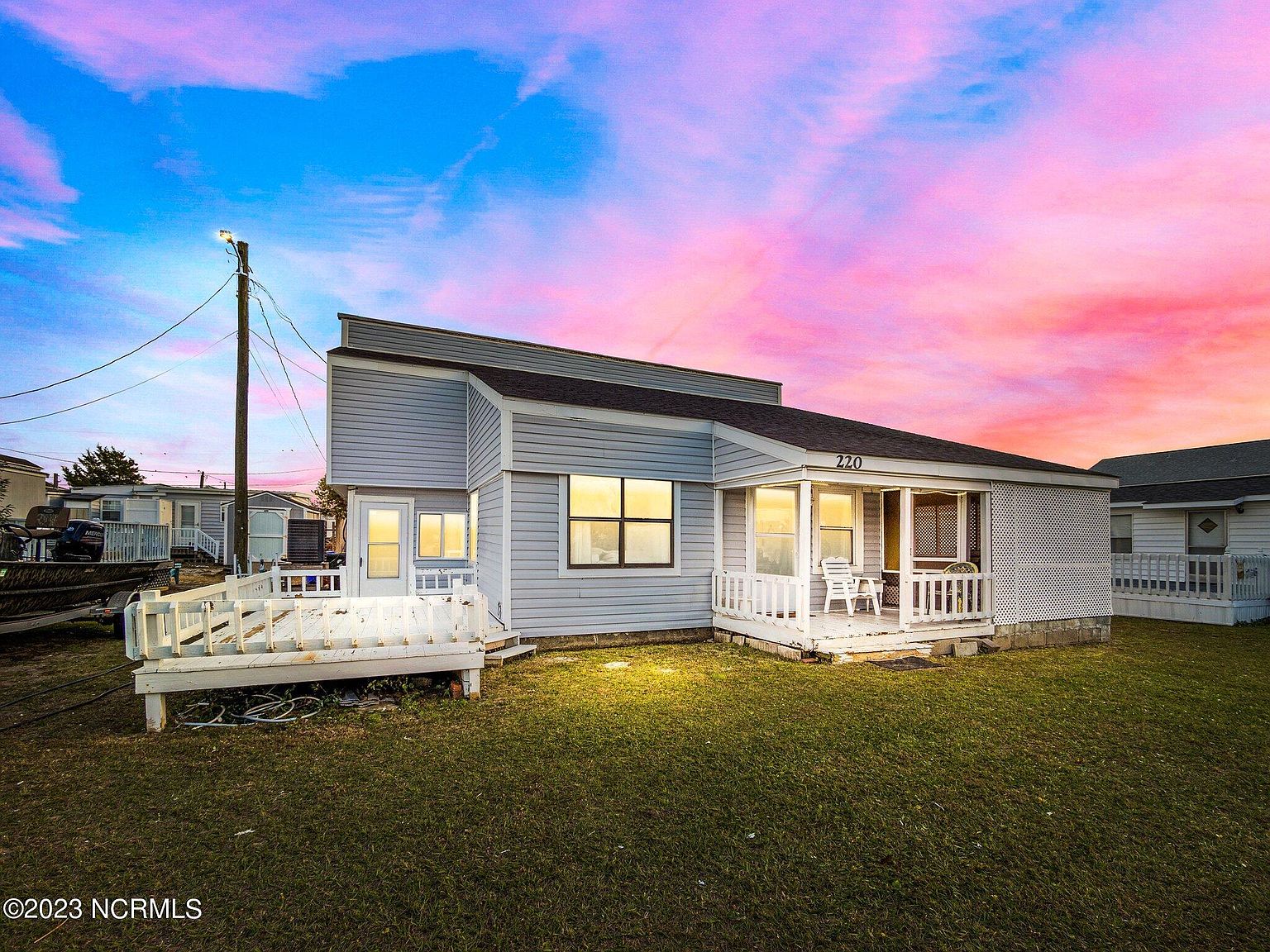 220 Makepeace Street, North Topsail Beach, NC 28460 MLS 100377183