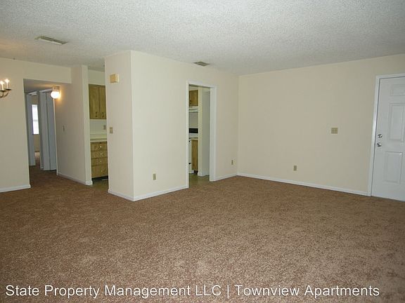 5th image of 38124 Townview Ave APT 206