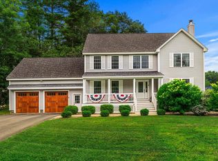 8 Leni Rd, Windham, NH 03087