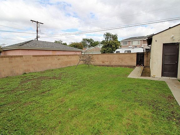 3rd image of 17026 Ardath Ave