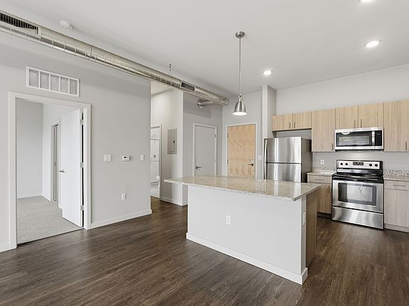 3rd image of 201 E Washington St #305