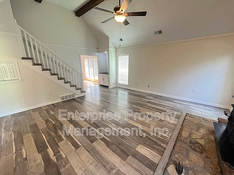 9161 Gainsborough Dr — Photo 7