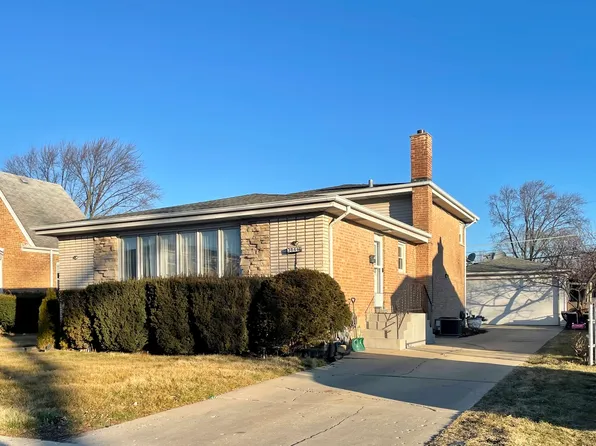 3846 Howard St, Skokie, IL 60076