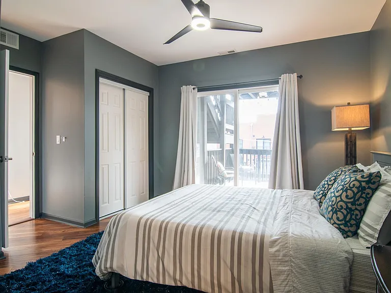 1059 W Cornelia Ave #2 — Photo 13