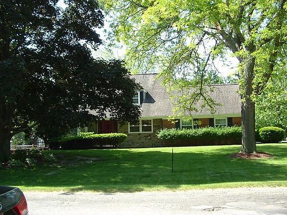 5th image of 1321 Trenton Rd