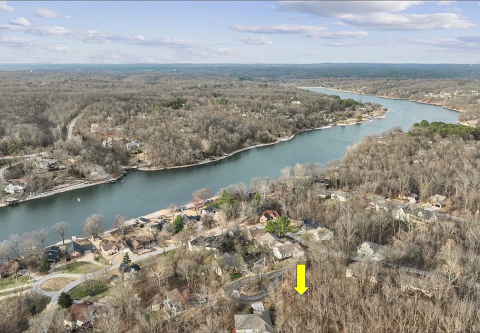 1st image of 15 Wreston Ln