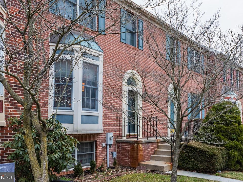 1st image of 942 Buckland Pl