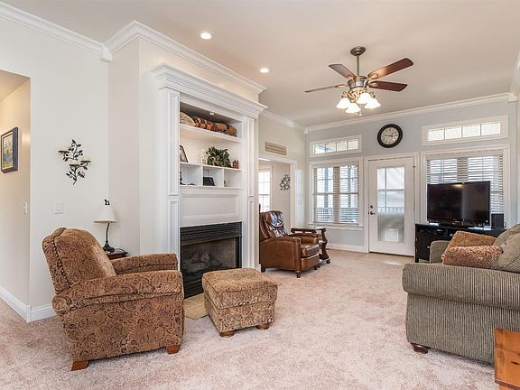 3rd image of 2036 Indigo Dr