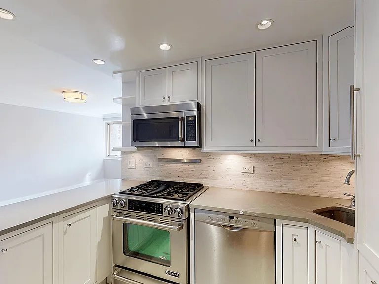 70 W 93rd St #705B — Photo 4