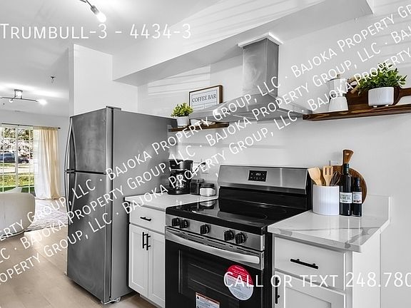 2nd image of 4434 Trumbull 3 #4434-3