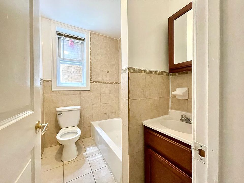 2nd image of 1084 Kennedy Blvd #2A