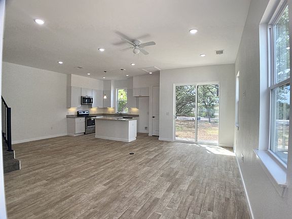 2nd image of 255 Lourdes Ct Unit B
