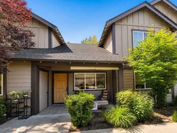 1933 NW Monterey Pines Dr Unit 4, Bend, OR 97703