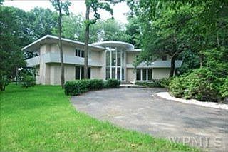 5th image of 21 Rock Hill Ln