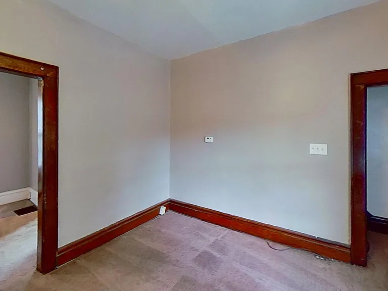 324 E 20th Ave — Photo 3