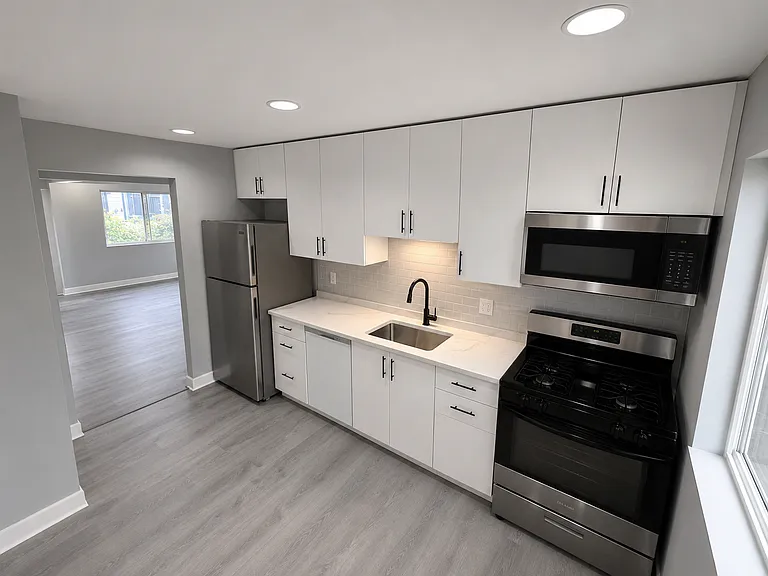 6 Bayberry Dr #1 — Photo 1