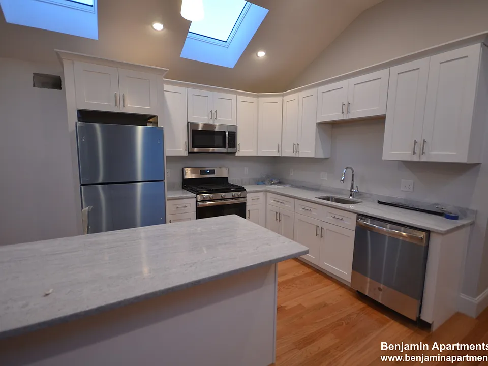 18 Murdock St #9
