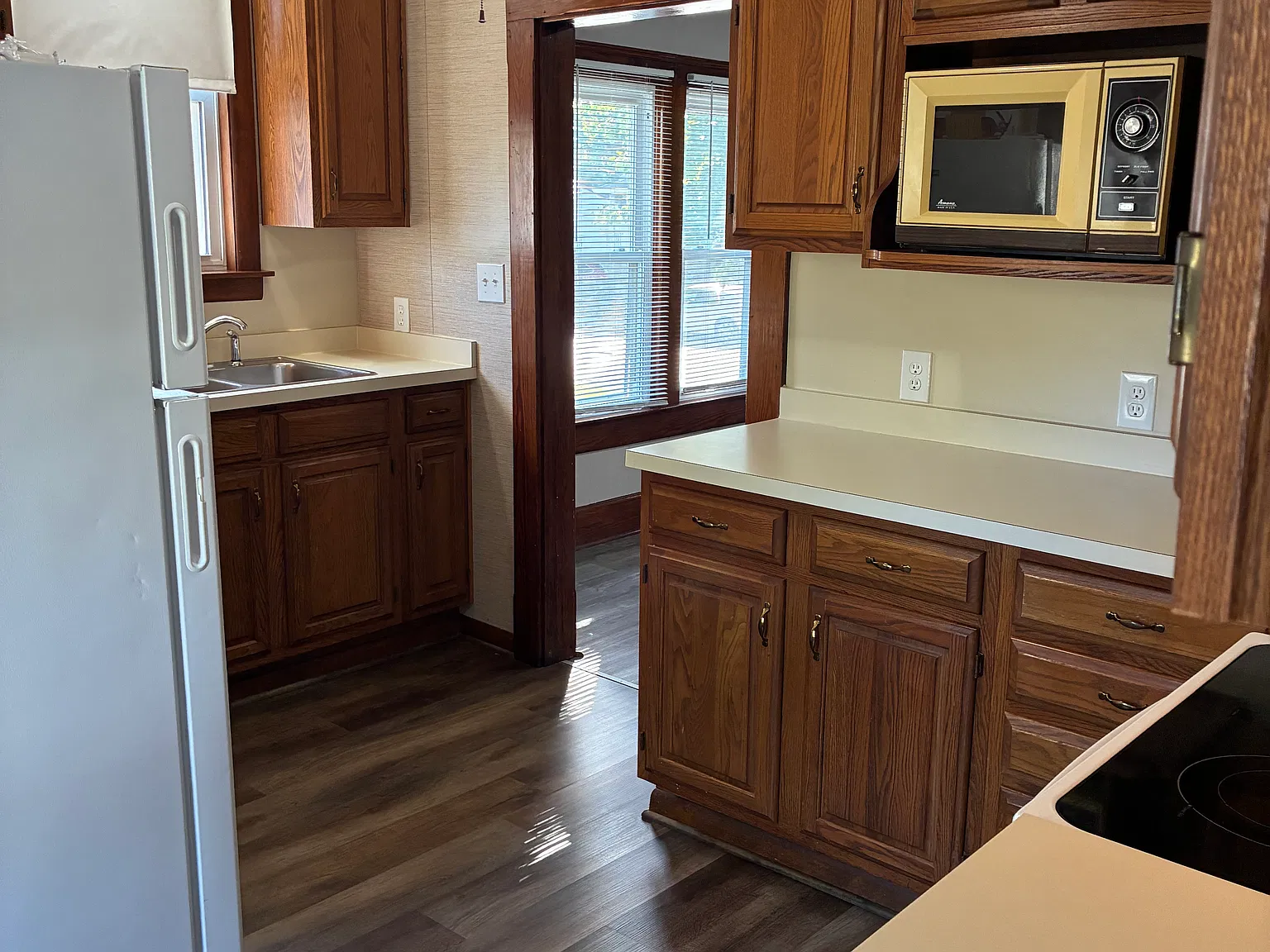 2 bed, 904 sqft, $1,150 — Photo 2