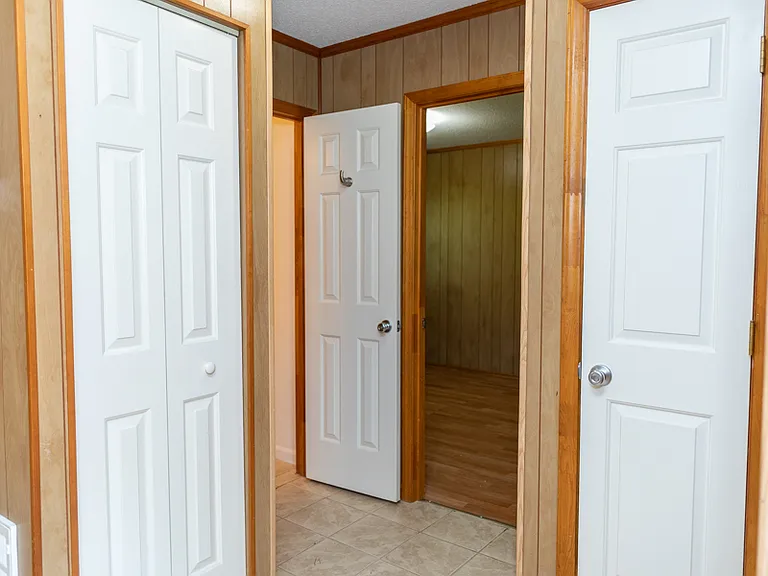1611A Long Shoals Rd #1 — Photo 6