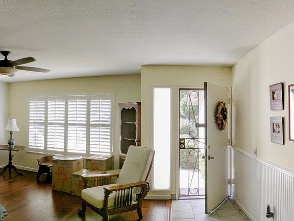 4th image of 10274 Mirabel Ln