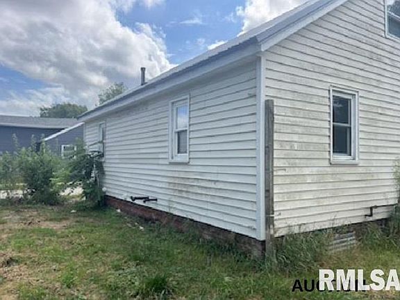 2nd image of 347 Grand Blvd