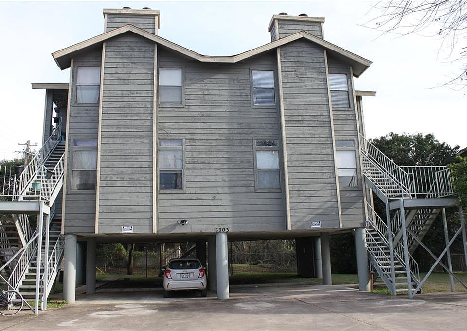1st image of 5303 Indio Dr APT D