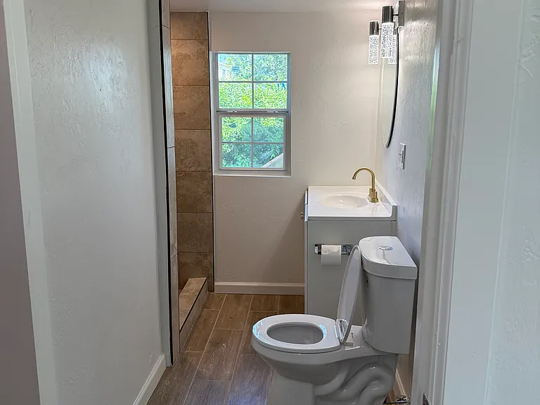 3007 NW 27th St #3007 — Photo 9