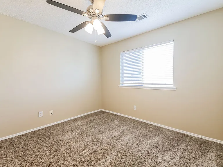 4108 Creekmeadow Dr — Photo 16