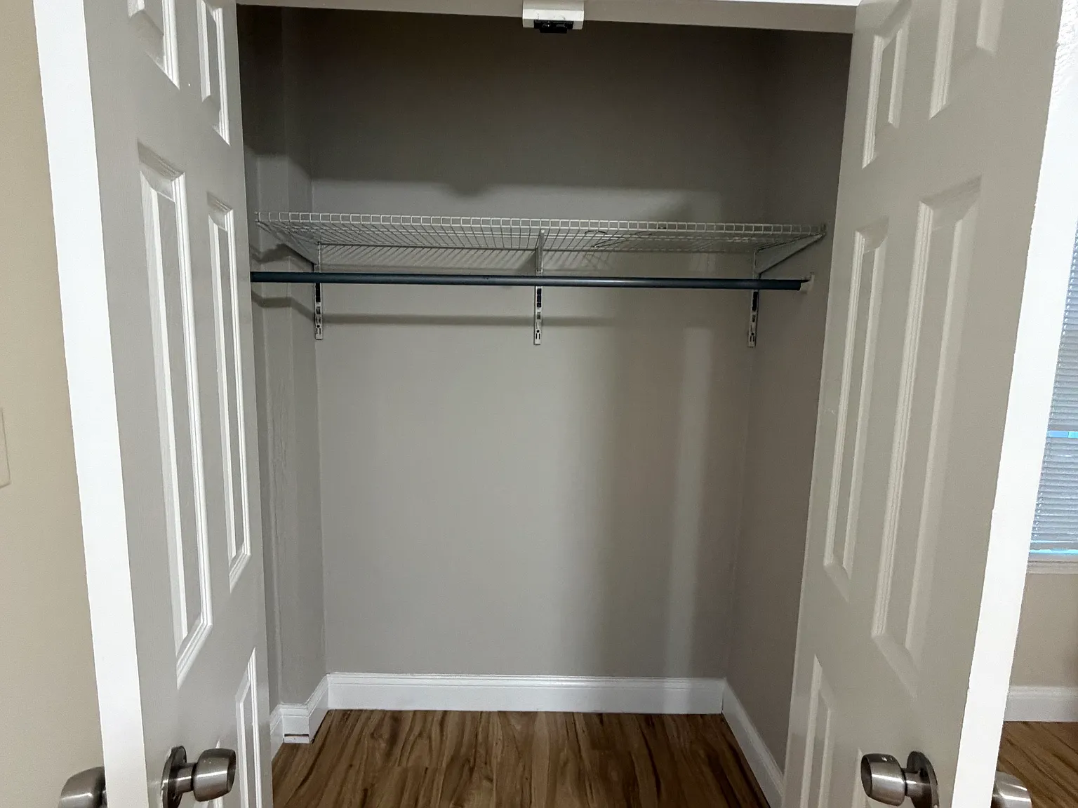 3 bed, 1900 sqft, $4,473 — Photo 4