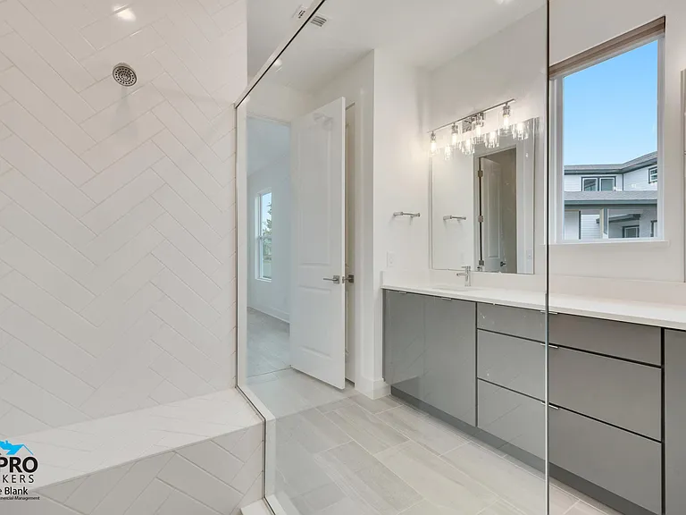 2956 Scout St — Photo 17