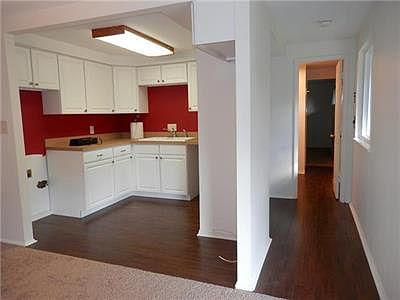 5th image of 6900 Gilette Dr