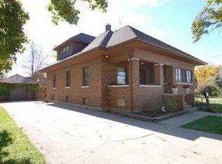 973 Larkin Ave, Elgin, IL 60123