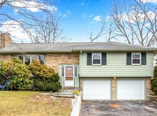 78 Norton Dr, Norwood, MA 02062