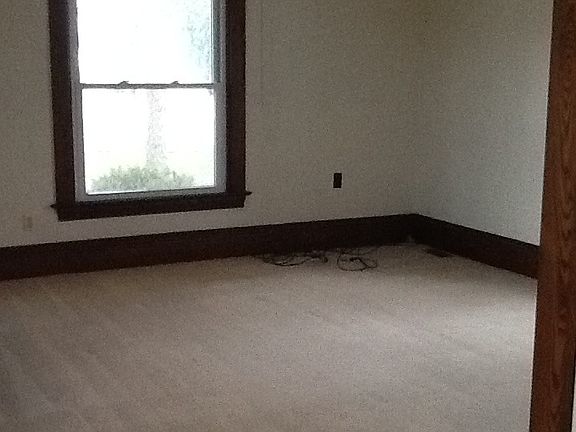 3rd image of 5457 100th St SE