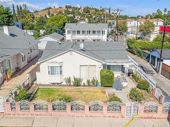 3rd image of 3814 Portola Ave