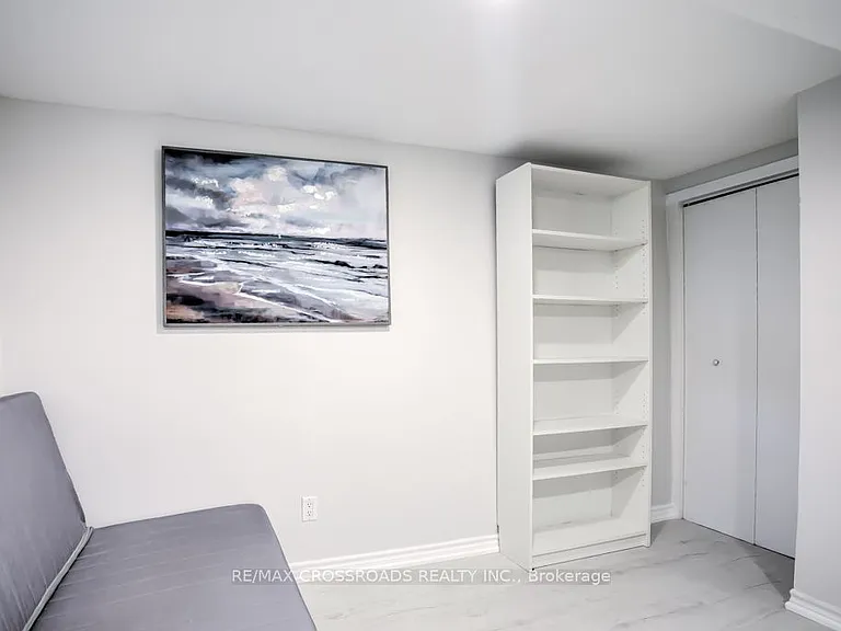 66 Bayhampton Cres — Photo 16