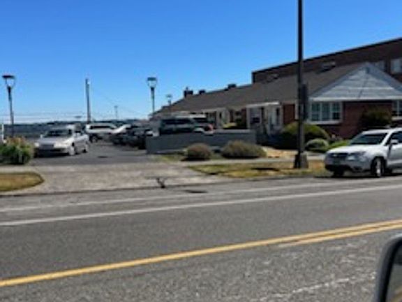 4th image of 309 N Tacoma Ave #13