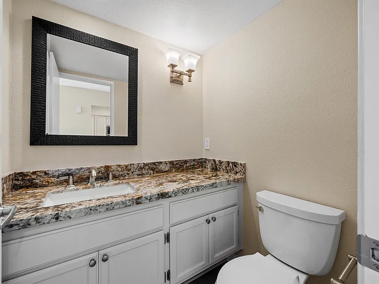 13254 Tiverton Rd — Photo 28