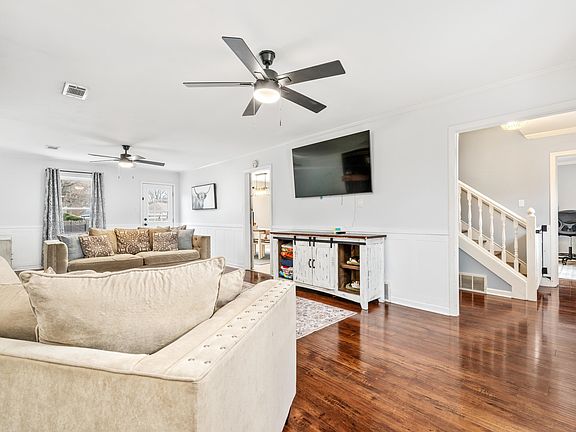 4th image of 608 King Ridge Cv