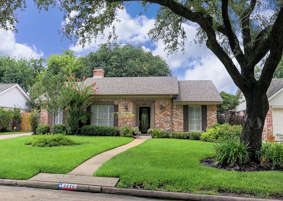 1st image of 9626 Lawngate Dr