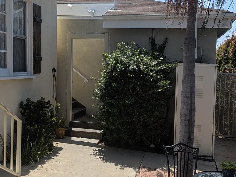 823 Maple St #2 — Photo 44