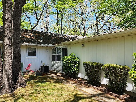 4th image of 90D Buckingham Drive