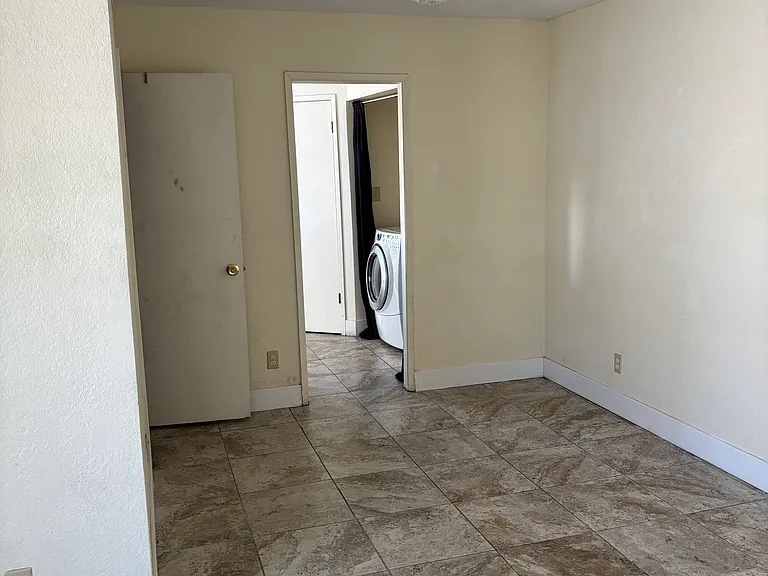 Leafwood Cir — Photo 18