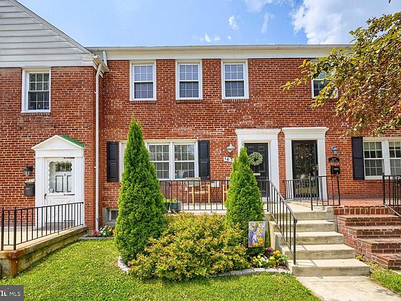 2nd image of 1639 Cottage Ln