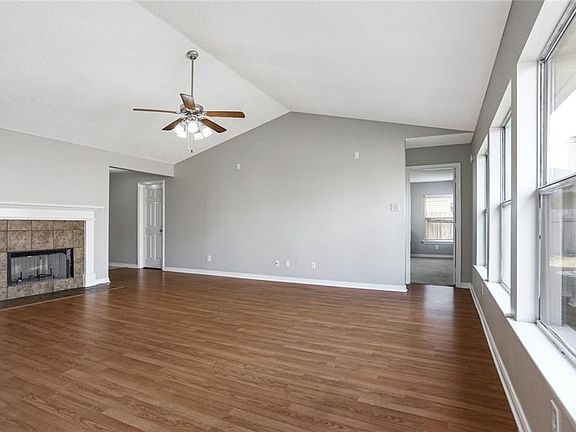4th image of 336 Tallow Creek Blvd