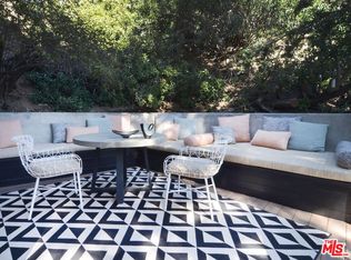 6189 Glen Oak St, Los Angeles, CA 90068