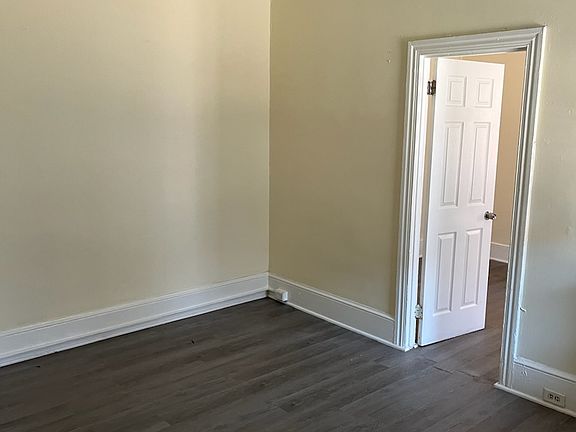2nd image of 1007 Greenwich St