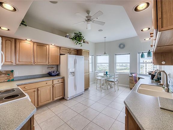 5th image of 4183 Bay Beach Ln APT 3P3