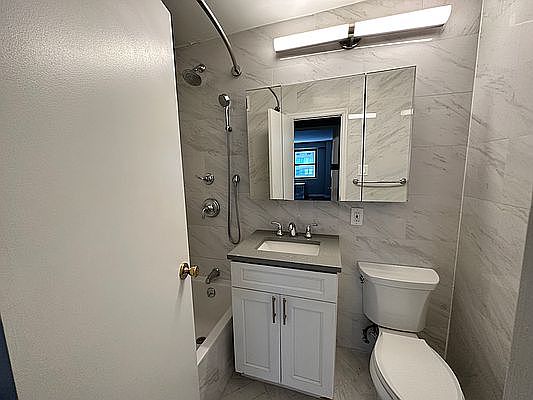 3rd image of 305 E 86th St APT 14KW