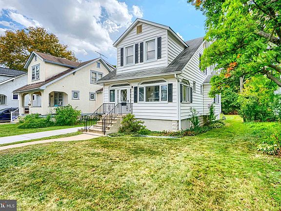 5th image of 3027 Fleetwood Ave